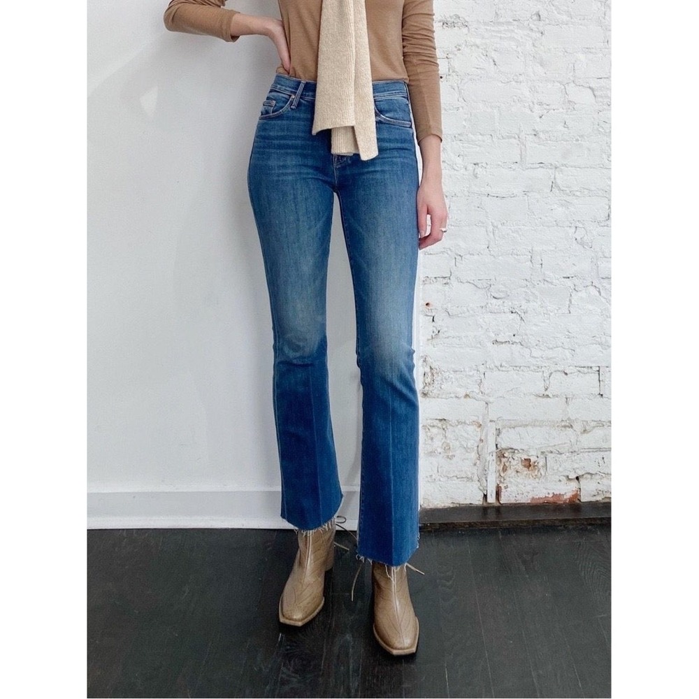 Mother The Weekender Fray Jeans Walking On Coals Blue Flare Raw Hem 27